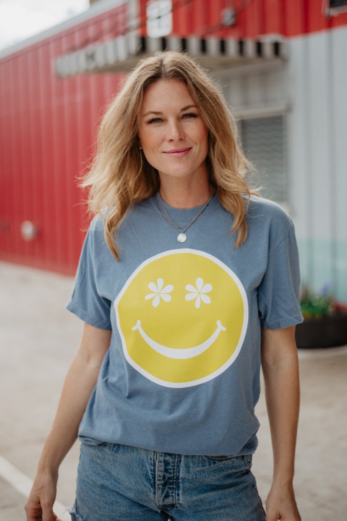 Daisy Eyes Happy Face Graphic Tee Daisy Eyes Happy Face Graphic Tee