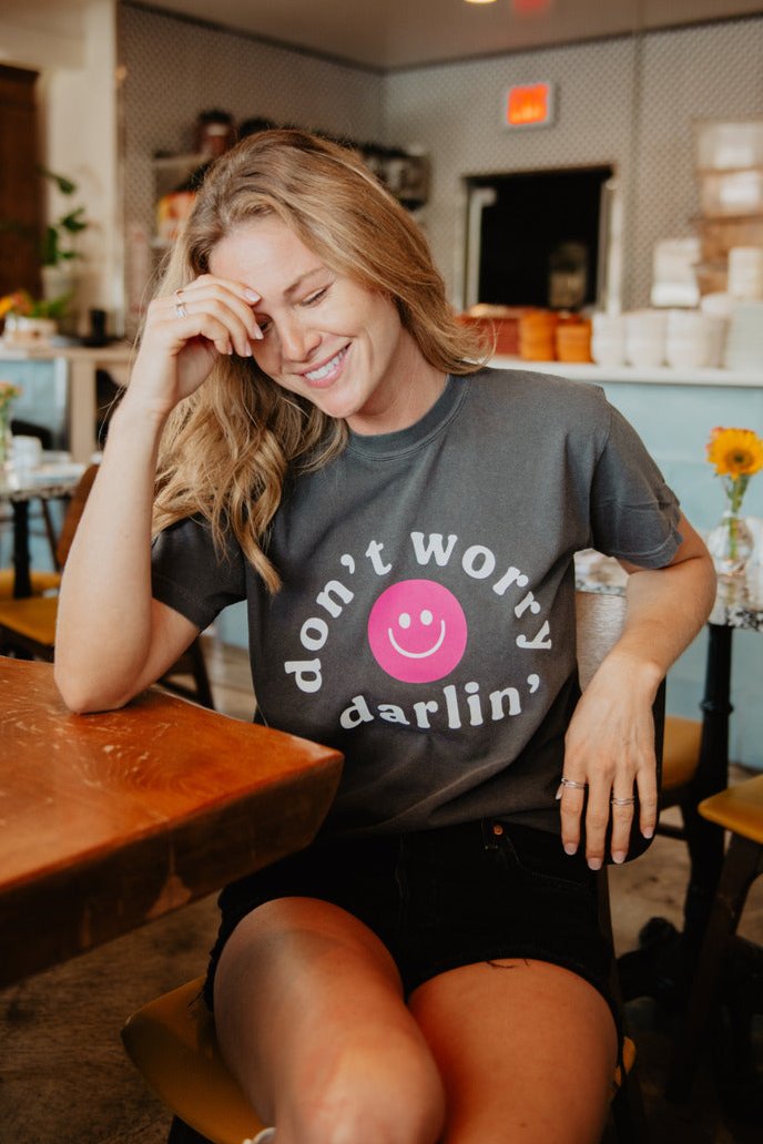 Don't Worry Darling Happy Face T-Shirt Don't Worry Darling Happy Face T-Shirt
