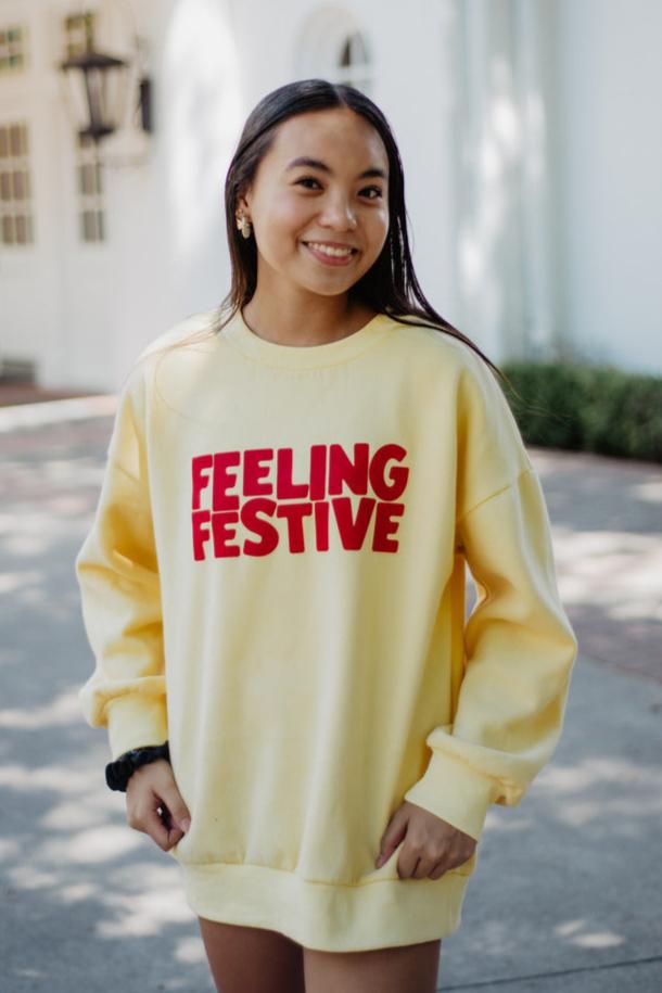 Feeling Festive Christmas Wholesale Graphic Sweatshirt Feeling Festive Christmas Wholesale Graphic Sweatshirt