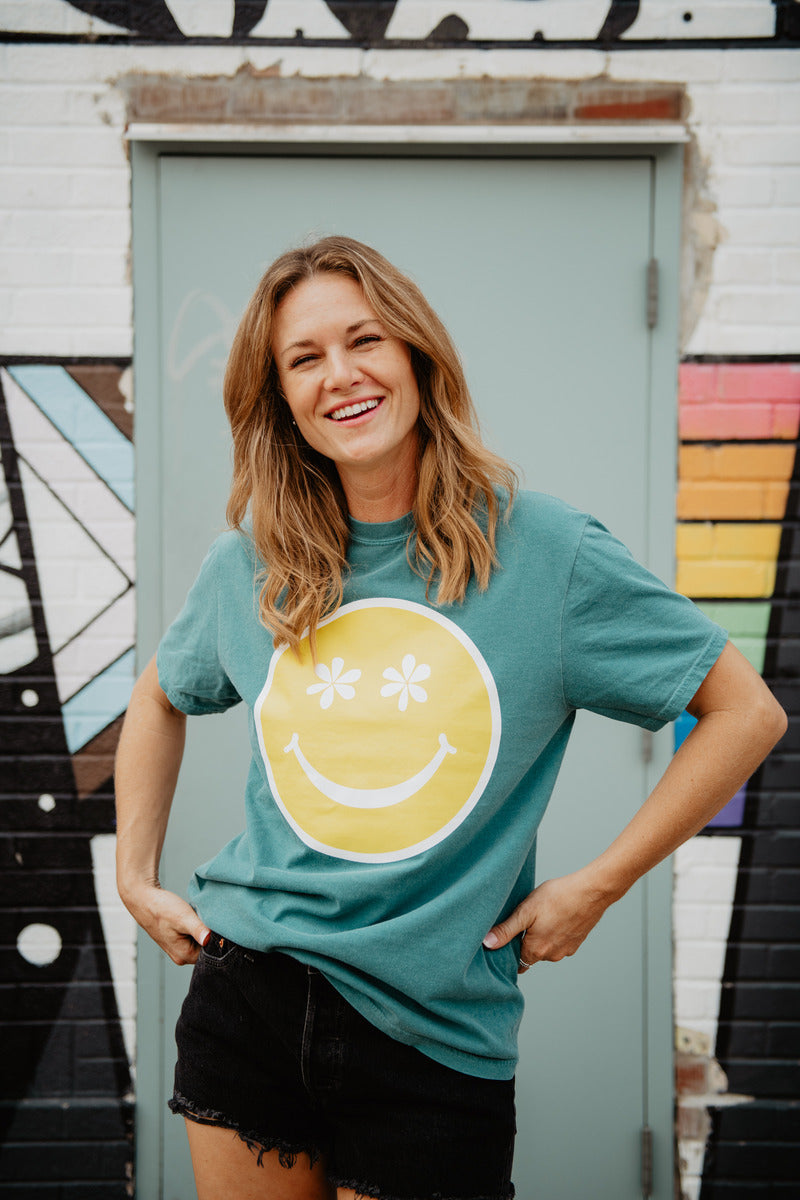 Daisy Eyes Happy Face Graphic Tee Daisy Eyes Happy Face Graphic Tee