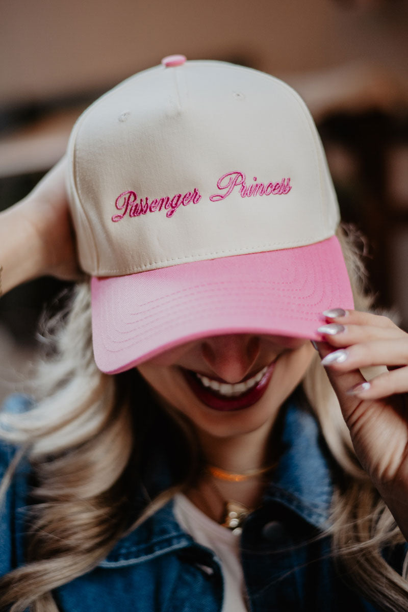 Passenger Princess Wholesale Two-Toned Vintage Hat Passenger Princess Wholesale Two-Toned Vintage Hat