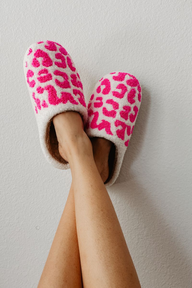 Hot Pink Leopard Fuzzy Wholesale Slippers