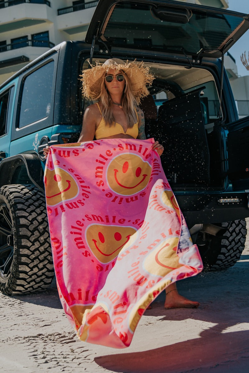 Red Flower Happy Face Wholesale Quick Dry Towel