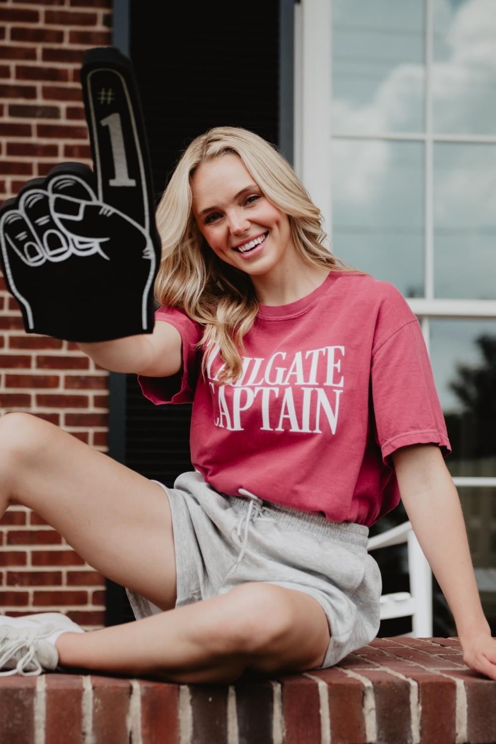 TAILGATE CAPTAIN Wholesale Woman Graphic Tee