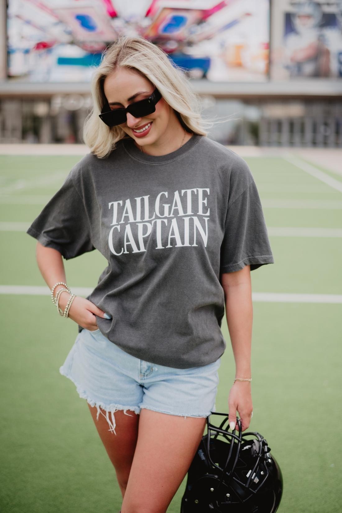 TAILGATE CAPTAIN Wholesale Woman Graphic Tee